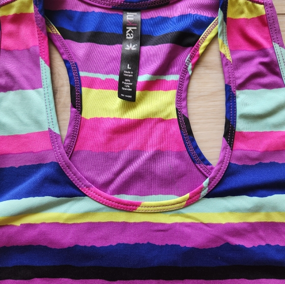 Lukka Razorback Tank - Picture 2 of 7